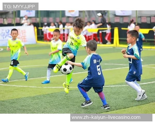 迷你足球场的魅力与乐趣探索小型足球运动的无限可能与发展潜力